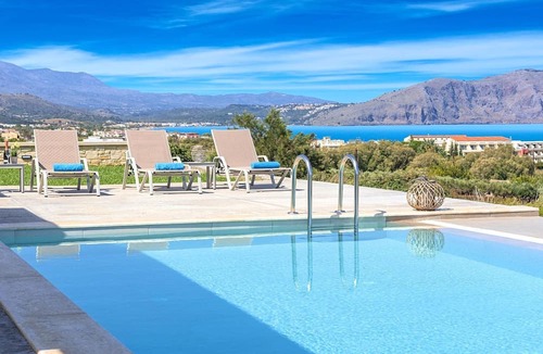 Filaki House | Vista Mare Grand Heated Pool