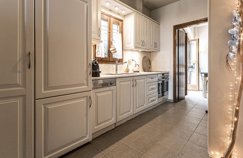 Pagoneri Villa | ILOI’s Villa in peaceful Village w. Private Beach