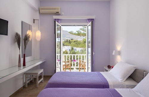 Parikia Hotel | HOTEL DOUKISSA