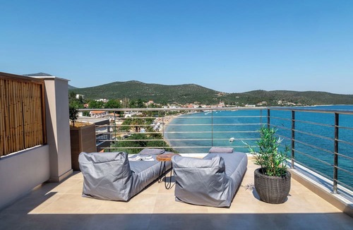 Glyfa Hotel | DEL MARE SUITES