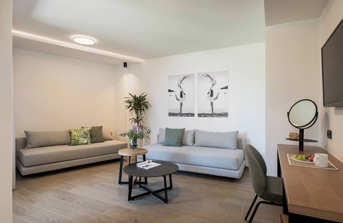 Agii Apostoli Hotel | Mossa Well Being Hotel with heated pool & Wellness Spa