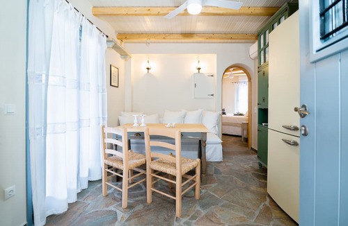 Koundouros House | Iris Villa