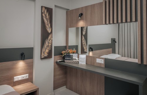 Katerini House | Elizabeth Queen Luxury Rooms