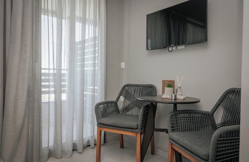 Katerini House | Elizabeth Queen Luxury Rooms