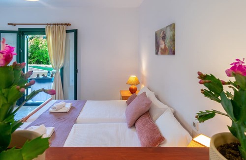Ano Korakiana House | Rivendell Apartments