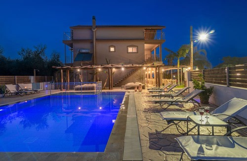 Psarou House | Armonia Studios & Apartments