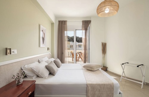 Kato Stalos Hotel | Artemis Apartments