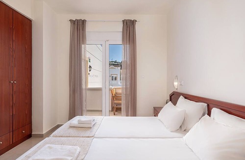 Kato Stalos Hotel | Artemis Apartments