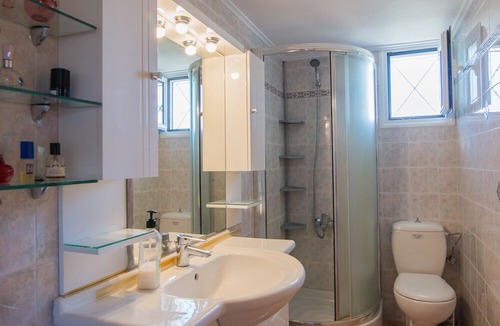 Eretria House | EMERALD HOUSE