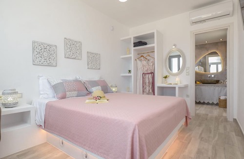 Agia Anna House | Irianna of Naxos Maisonette House with Pool & View