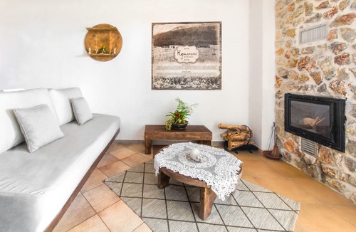 Monolithos Hotel | Limeri Traditional Guest House
