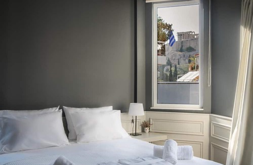 Makrigianni Hotel | AD Luxury Rooms & Suites