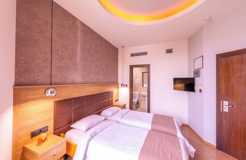 Serres Hotel | Metropolis