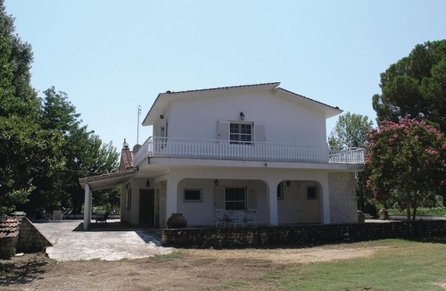 Amfilochia House | 3 bedroom accommodation in Amfilochia