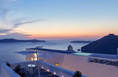 Fira Bed & Breakfast | Limestone