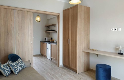 Vouliagmeni House | Lilly Apartments