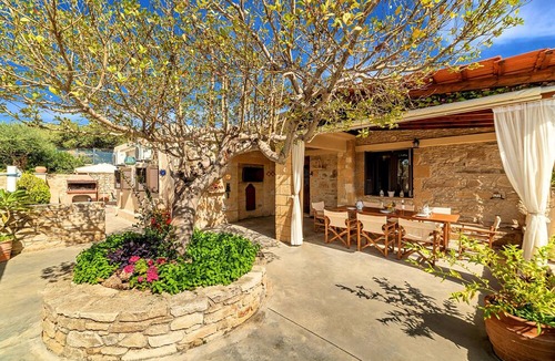 Pervolakia Villa | Cretan Kera Villa Heated Pool