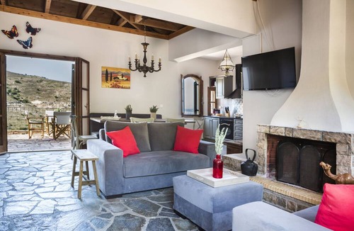 Aetos Apartment | Romantic Villa at Myrtos Bay