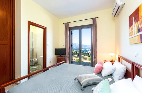 Monopari Villa | Jacopo Villa! Superb views, 45m2 private pool, close to shops and restaurants
