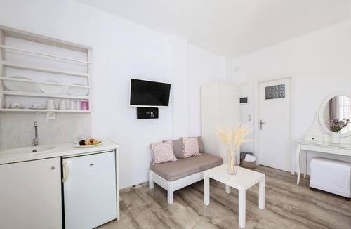 Ampelas Hotel | Eleana Studios