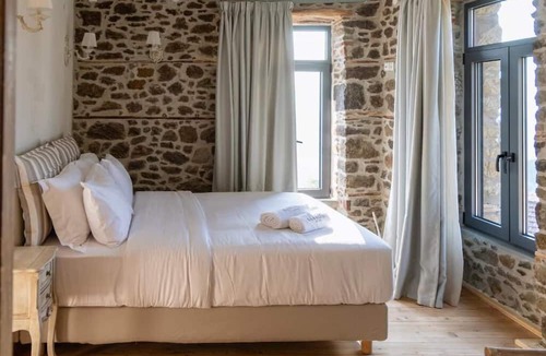 Ithomi House | Kanalia Suites
