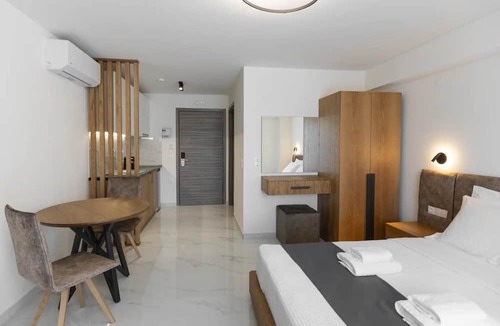 Flogita Hotel | Calma Luxury Suites