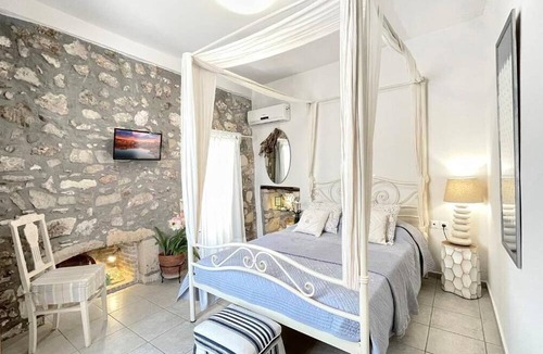 Old Town Rethymnon Hotel | Four Seasons Of Bliss at Sohora Hotel