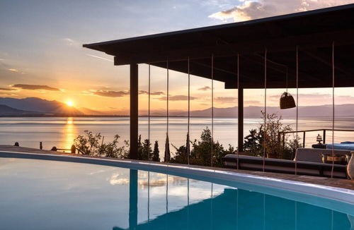Kamena Vourla Villa | Magical View Villa Asproneri Kamena Vourla