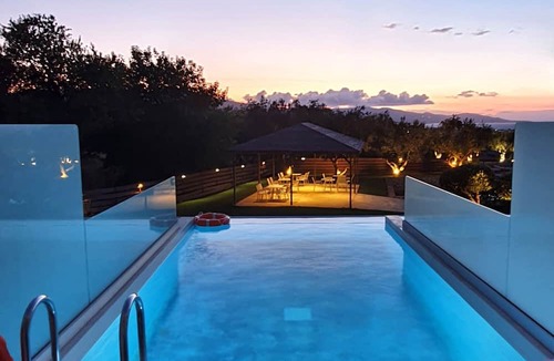Planos Hotel | Elegance Luxury Executive Suites - Adults Only