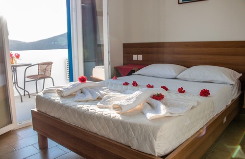 Ios Town Hotel | Princess Sissy Hotel