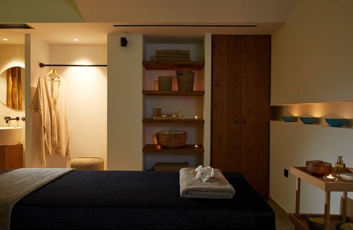 Adelianos Kampos Hotel | The Syntopia Hotel