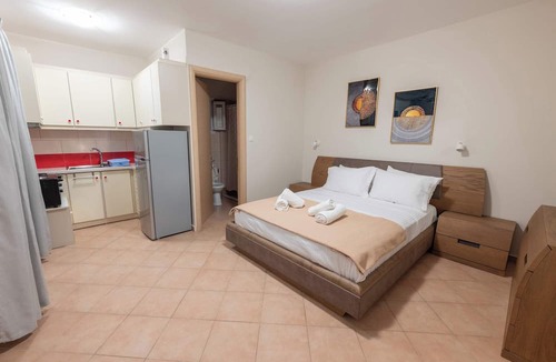 Kourouta Apartment | Seaside Nest in Kourouta Steps From the Beach