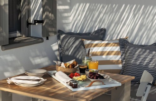 Kithnos House | Chora Kythnos Suites
