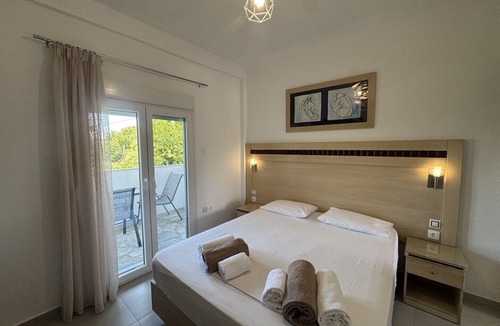 Metamorfosi Hotel | Makis House