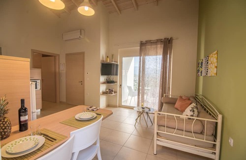 Agia Hotel | Aksos suites Accessible Accommodation