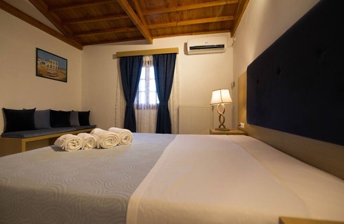 Skala Kallonis Hotel | Vicky Studios
