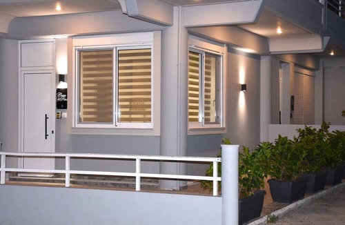 Paradisi House | Casa di Pino in Paradisi Square Near Airport