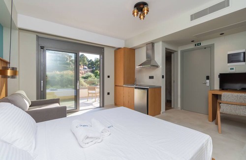 Neos Marmaras House | HP Family Suites