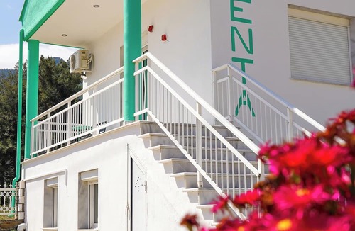 Chrisi Akti House | Menta Studios