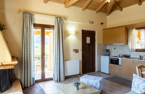 Kylini Apartment | Pleiades Jewel Maia - Corinthos Pool Bliss
