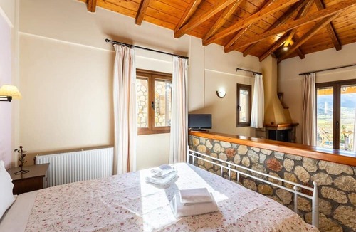 Kylini Apartment | Pleiades Bright Jewel - Corinthos Pool Bliss