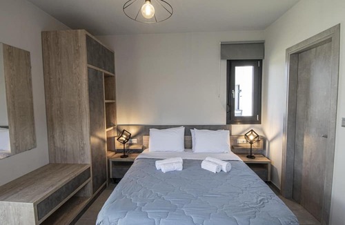 Nea Iraklia Apartment | Theasea Luxury Suites- Bungalow 1