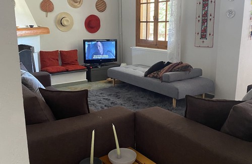 Elati House | Family-friendly countryhouse with panoramic view of Elati and Pindos mountains.