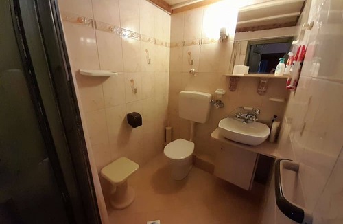 Makrynitsa Villa | 5 bedrooms 7 beds 4 bathrooms