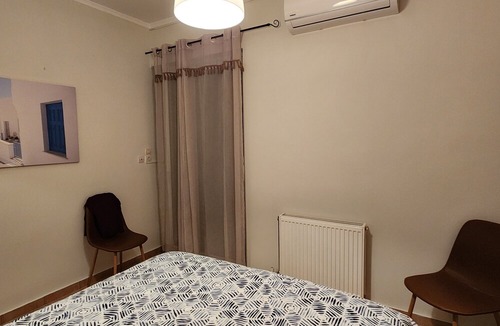 Paralio Astros Apartment | Great location, only 100m from beach.
