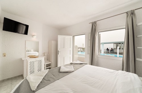 Megalochori Hotel | Artemis Suites