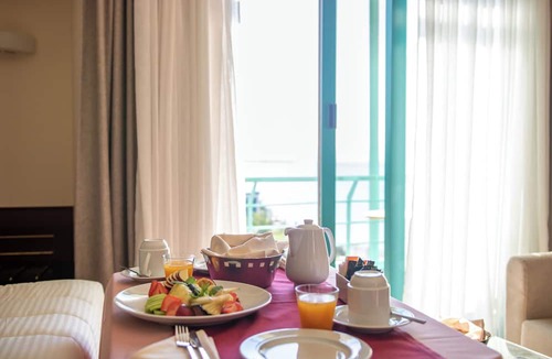 Loutraki Hotel | Club Hotel Casino Loutraki