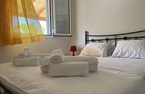 Psatha House | Seaside House in Psatha A cottage for 4 persons, 50 meters from Psatha beach!