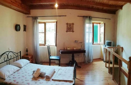 Sinarades House | 2 Floors House in Sinarades Near Beach