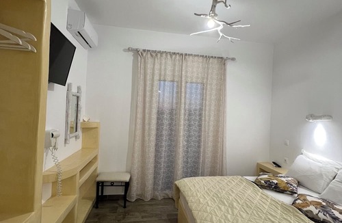 Ag. Georgios Hostel | Alexandras studios